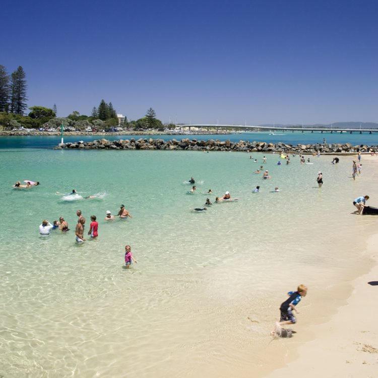 South Pacific Palms Motor Inn Tuncurry Buitenkant foto