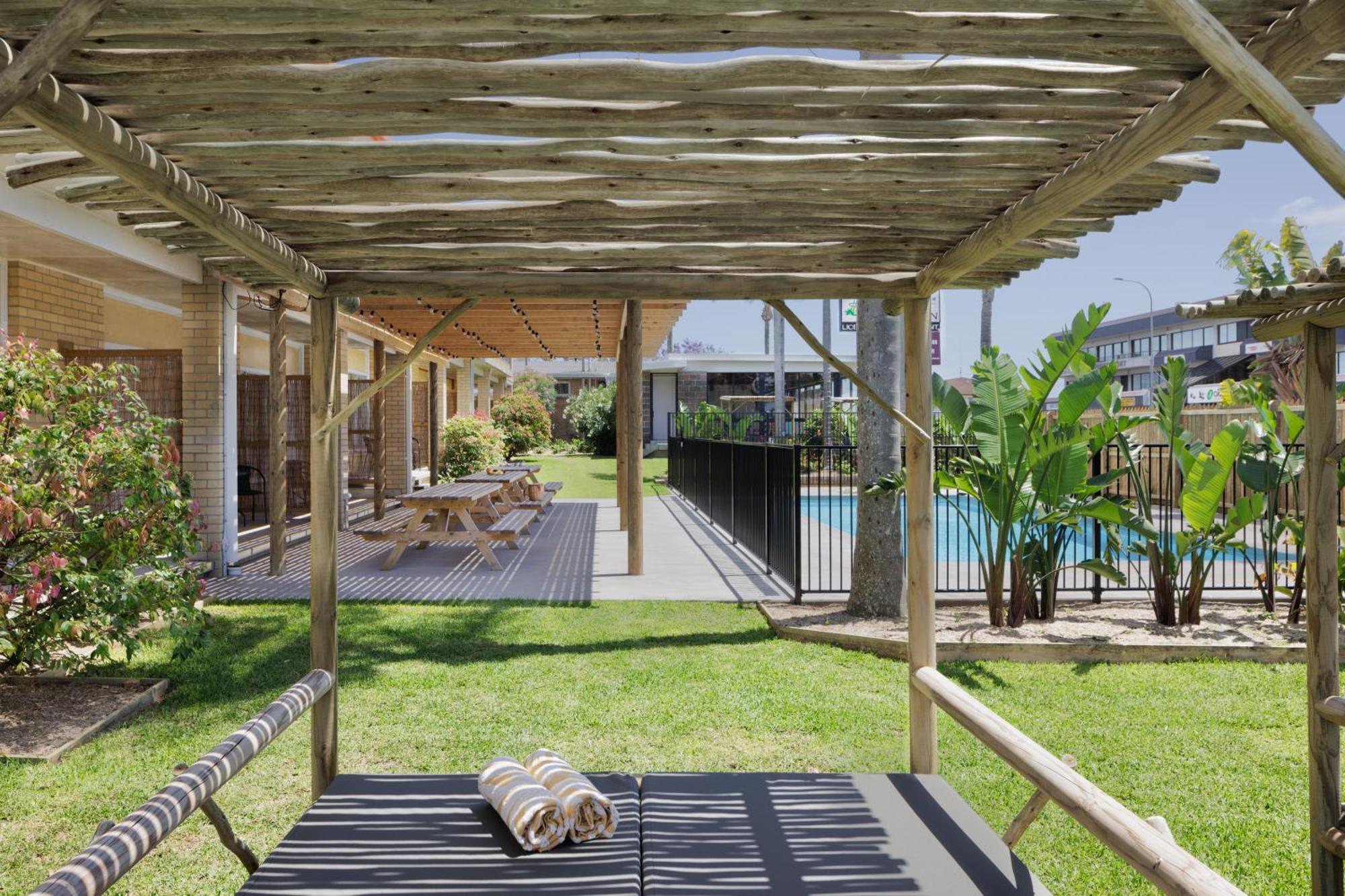 South Pacific Palms Motor Inn Tuncurry Buitenkant foto